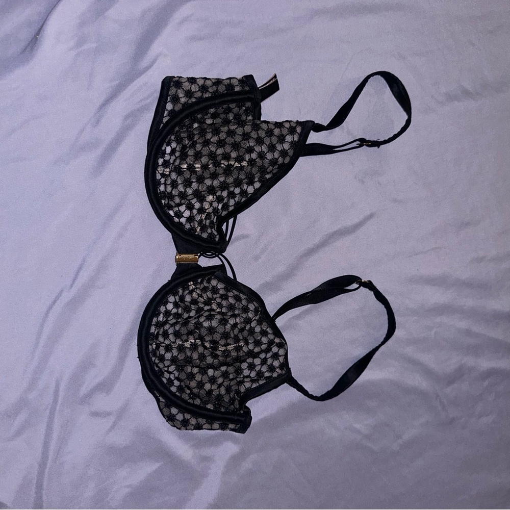 Victorias Secret Lace/Mesh Bra